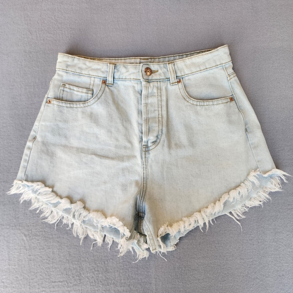 Wild Fable Juniors Size 6 High Rise Denim Shorts Light Wash‎ Distressed Raw Hem